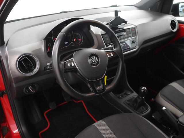 Volkswagen UP! 1.0 TSI BMT high up! | Panoramadak | Camera | Apple CarPlay/Android Auto | Cruise Control | Climate Control | Black Pack |