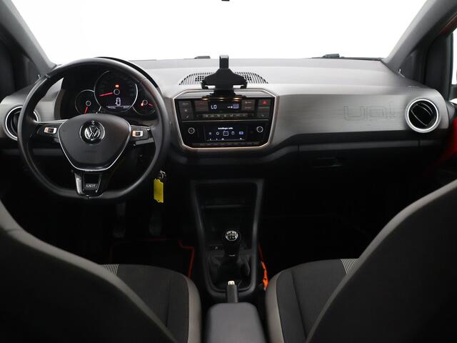 Volkswagen UP! 1.0 TSI BMT high up! | Panoramadak | Camera | Apple CarPlay/Android Auto | Cruise Control | Climate Control | Black Pack |