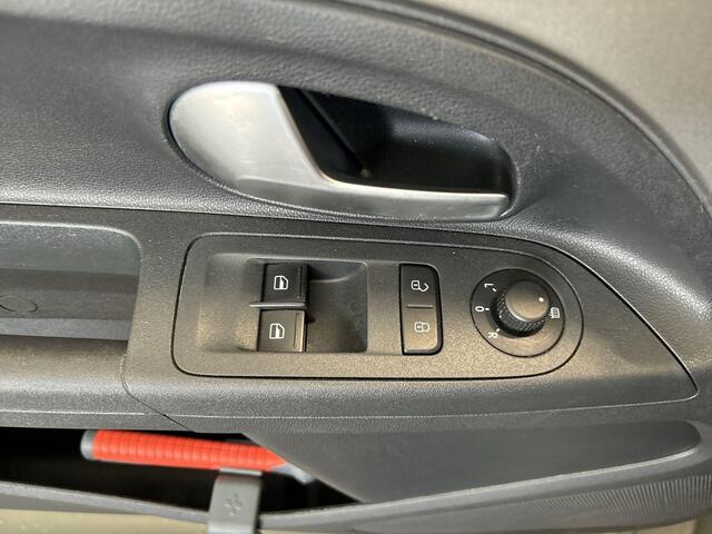 Volkswagen UP! 1.0 60pk BMT high up! · Airco · P-Sensoren · Bluetooth · Telefoon Dock · Elek. Ramen · 15'' Inch ·