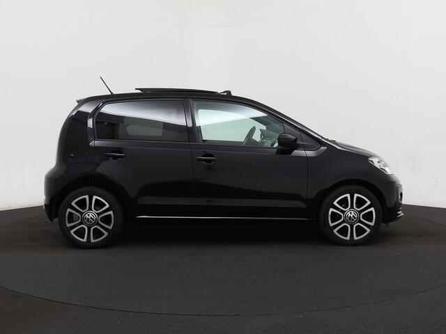 Volkswagen UP! 1.0 BMT high up! Panodak 05-2018