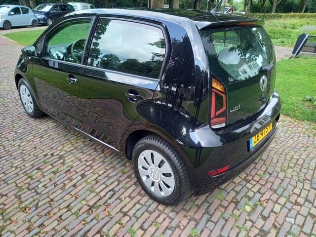 Volkswagen UP! 1.0 BMT move up!
