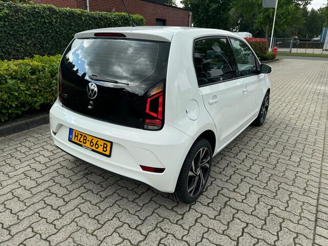 Volkswagen UP! 1.0 stoelverw, airco, multi stuur