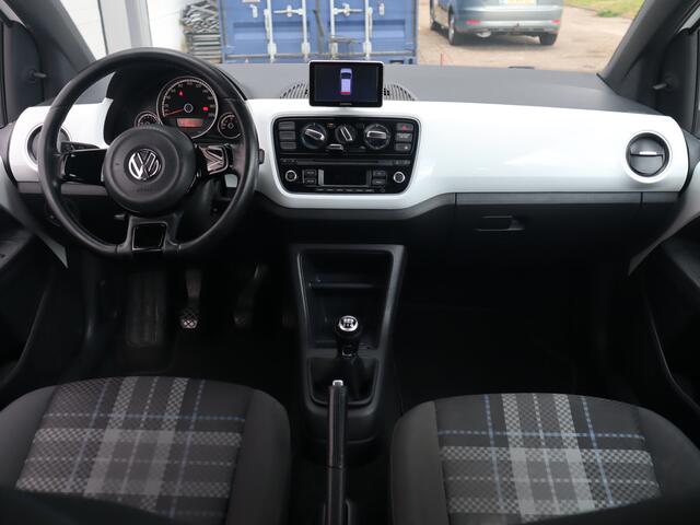 Volkswagen UP! 1.0 move up! BlueMotion / navi
