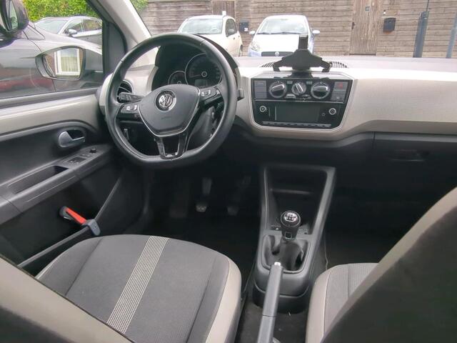 Volkswagen UP! 1.0 BMT 60pk high up! / Cruise Control / Camera / Parkeersensoren Achter / 15" LMV