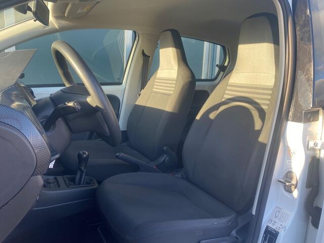 Volkswagen UP! 1.0 BMT 65pk Move Up! | Airco | Camera | Cruise | Stoelverwarmin