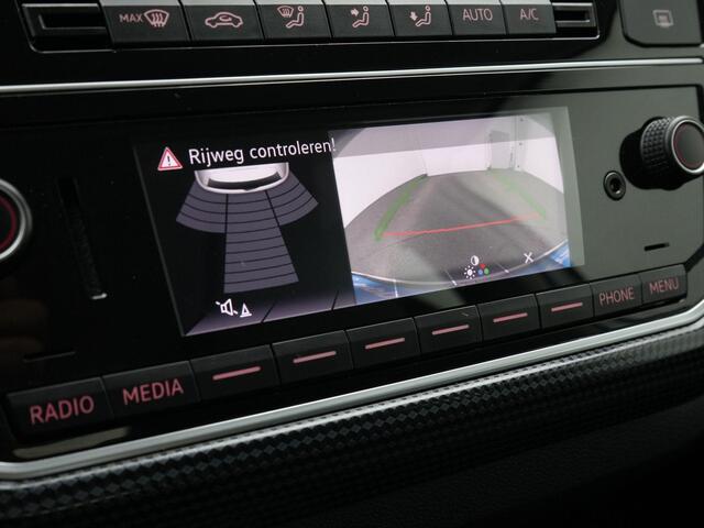 Volkswagen UP! 1.0 65 pk | Achteruitrijcamera | LED dagrijverlichting | Parkeersensoren achter | Cruise Control | Climatronic