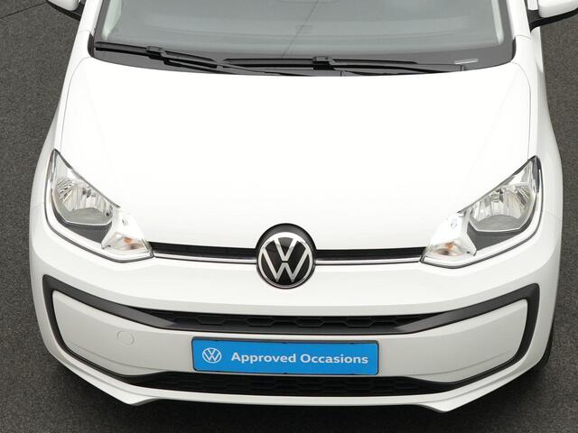 Volkswagen UP! 1.0 65 pk | Achteruitrijcamera | LED dagrijverlichting | Parkeersensoren achter | Cruise Control | Climatronic