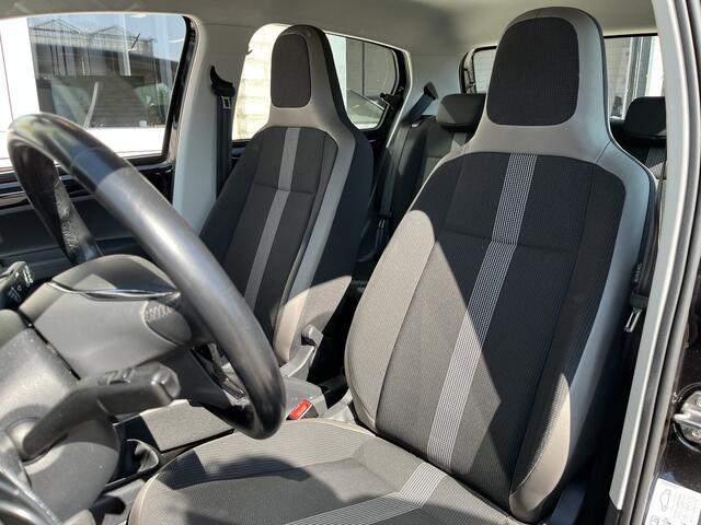 Volkswagen UP! 1.0 BMT high up! / CRUISE/ ZEER ZUINIG/ BLUETOOTH/ AIRCO/ MULTIFUNCTIONEEL STUUR/ START-STOP SYSTEEM/ RADIO/ AUX/ ISOFIX/ 15'' LMV
