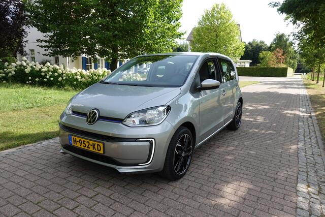 Volkswagen UP! e-Up! e-up! | DAB | 16 INCH | Camera | Stoelverw. | Voorruitverw. | Cruise Control |