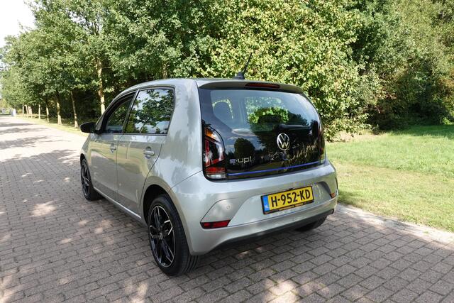 Volkswagen UP! e-Up! e-up! | DAB | 16 INCH | Camera | Stoelverw. | Voorruitverw. | Cruise Control |