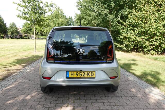 Volkswagen UP! e-Up! e-up! | DAB | 16 INCH | Camera | Stoelverw. | Voorruitverw. | Cruise Control |