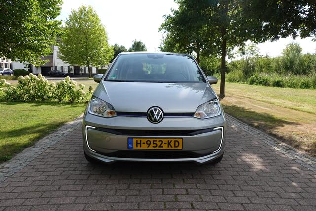 Volkswagen UP! e-Up! e-up! | DAB | 16 INCH | Camera | Stoelverw. | Voorruitverw. | Cruise Control |