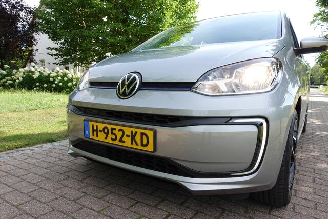 Volkswagen UP! e-Up! e-up! | DAB | 16 INCH | Camera | Stoelverw. | Voorruitverw. | Cruise Control |