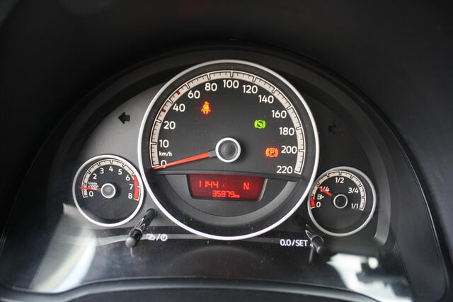 Volkswagen UP! 1.0 BMT high up! AUTOMAAT - AIRCO - 5-DEURS