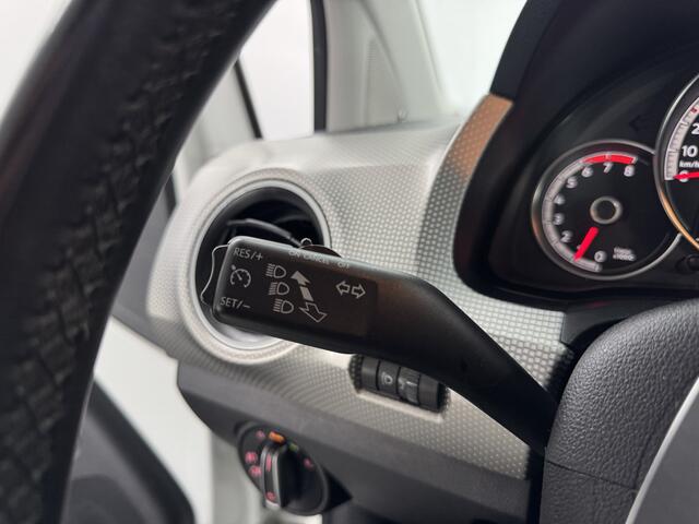Volkswagen UP! 1.0 TSI 90PK high up! / Camera / Beats / Stoelverw