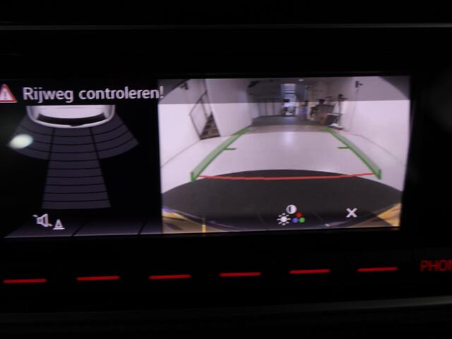 Volkswagen UP! 1.0 65 pk | Verlengde garantie | Navigatie via App | Autom. airco | Cruise control | Parkeersensoren achter | Achteruitrijcamera |