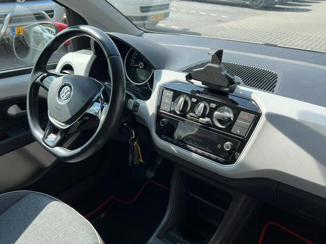 Volkswagen UP! 1.0 60pk BMT spice up! Stoelverwarming Trekhaak Airco Maps&More