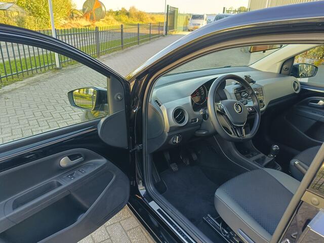 Volkswagen UP! 1.0 beats | Airco | Cruise Controle | Camera | LM velgen |