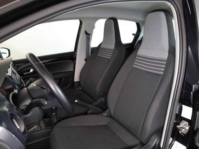 Volkswagen UP! 1.0 | Verlengde garantie | Climate control | Navigatie via App | Achteruitrijcamera |
