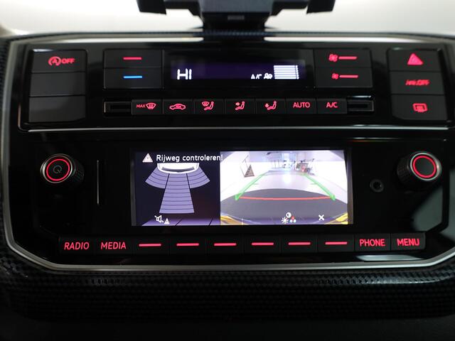 Volkswagen UP! 1.0 | Verlengde garantie | Climate control | Navigatie via App | Achteruitrijcamera |