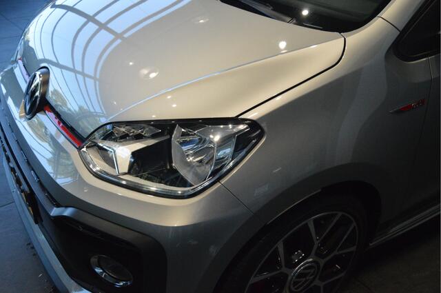 Volkswagen UP! 1.0 TSI GTI clima cruise camera pdc 17 inch 116 pl !!