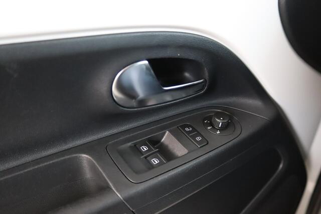 Volkswagen UP! 1.0 BMT move up! Executive, Airco, Bluetooth, radio
