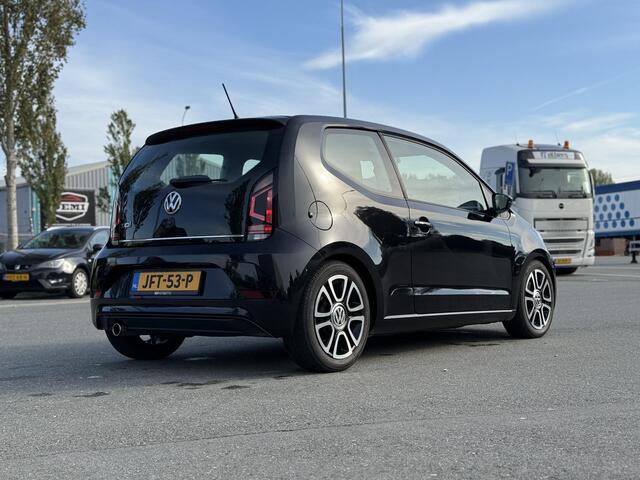 Volkswagen UP! 1.0 TSI BMT high up! 90 PK!/16''LM VELGEN/SPORTONDERSTEL/MOOIE AUTO