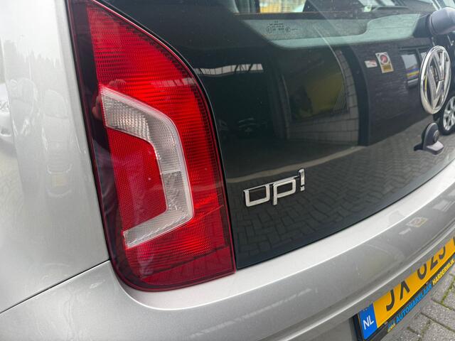 Volkswagen UP! 1.0 move up! BlueMotion | AUTOMAAT | 2E EIGENAAR | 12MND GARANTIE | AIRCO | PDC |