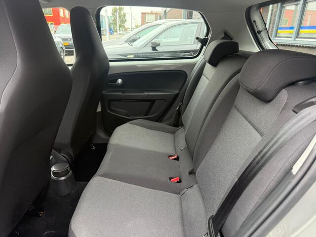 Volkswagen UP! 1.0 move up! BlueMotion | AUTOMAAT | 2E EIGENAAR | 12MND GARANTIE | AIRCO | PDC |