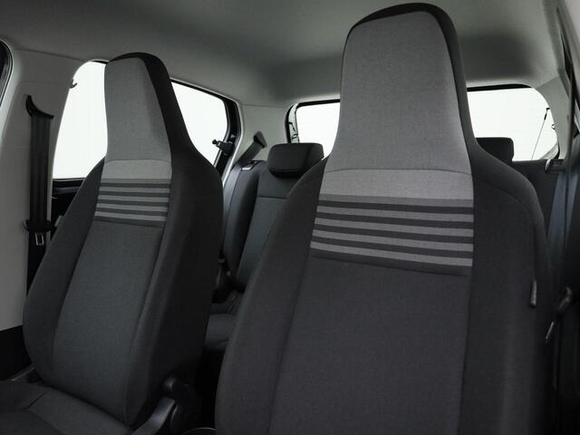 Volkswagen UP! 1.0/60PK BMT move up! · Airco · Stoelverwarming · Mistlampen · Lichtsensor ·