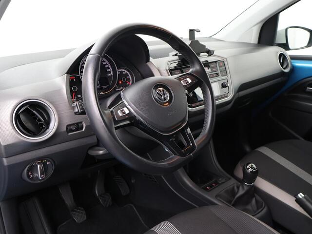Volkswagen UP! 1.0 BMT high up! | 60 PK | Climate control | Voorstoelen verwarmd | Cruise control |
