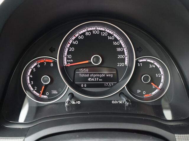 Volkswagen UP! 1.0 BMT high up! | 60 PK | Climate control | Voorstoelen verwarmd | Cruise control |