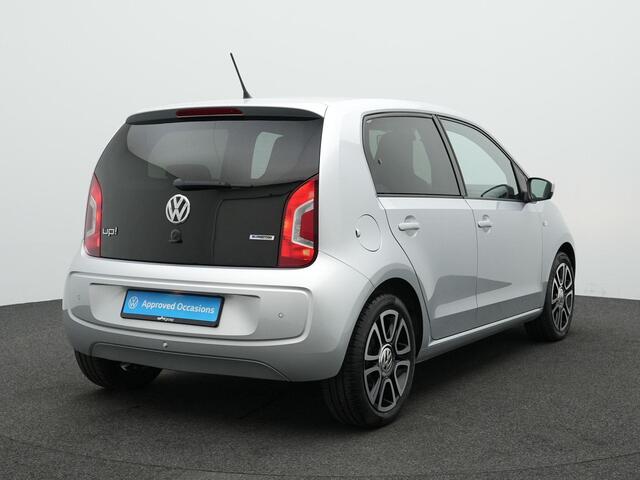 Volkswagen UP! 1.0 65 pk High Up! BlueMotion | Navigatie | Parkeersensoren achter | Cruise Control