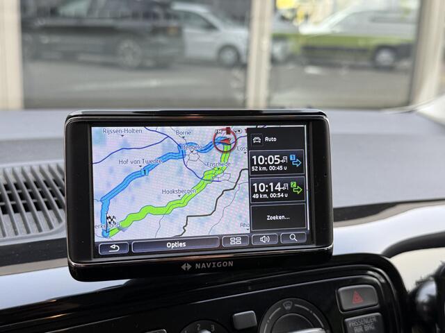Volkswagen UP! 1.0 MOVE UP! 5 DEURS *!* AIRCO/ NAVIGATIE/ 91 DKM *!*