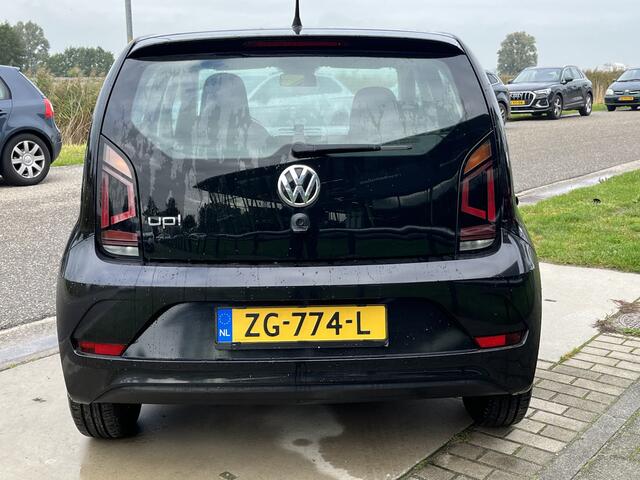 Volkswagen UP! 1.0 BMT move up! / Airco /