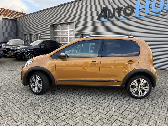 Volkswagen UP! 1.0 BMT Cross up! Cruise Control Climate Control PDC DAB Achteruitrijcamera Lichtmetalen velgen Stoelverwarming