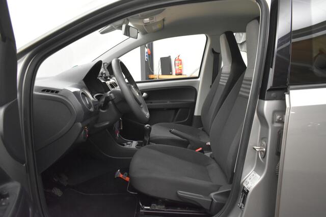 Volkswagen UP! 1.0 BMT move up Executive