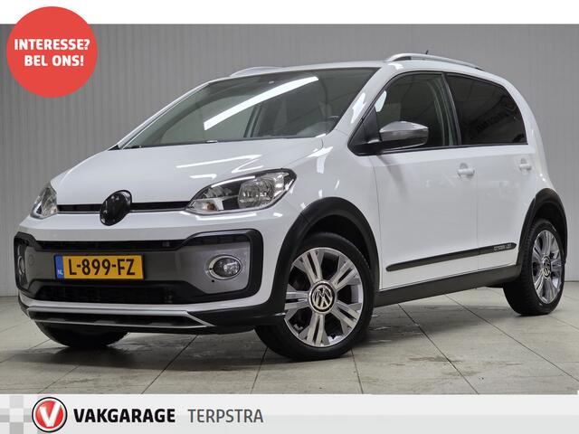 Volkswagen UP! 1.0 TSI BMT Cross UP!/ 90pk!/ Facelift/ Stoelverw./ 16'' LMV/ Maps + More/ LED Dagrijverl./ Cruise!/ Bluetooth/ PDC/ Extra getint glas/ Multi. LEDER. Stuur/ Airco/ C.V. Afstand/ Elek. pakket/ Dakrails.