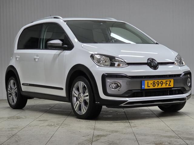 Volkswagen UP! 1.0 TSI BMT Cross UP!/ 90pk!/ Facelift/ Stoelverw./ 16'' LMV/ Maps + More/ LED Dagrijverl./ Cruise!/ Bluetooth/ PDC/ Extra getint glas/ Multi. LEDER. Stuur/ Airco/ C.V. Afstand/ Elek. pakket/ Dakrails.