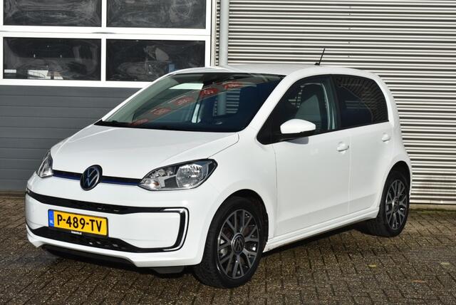 Volkswagen UP! E-UP! STYLE / STOEL VERWARMING / ACHTERUITRIJ CAMERA / 5 DEURS