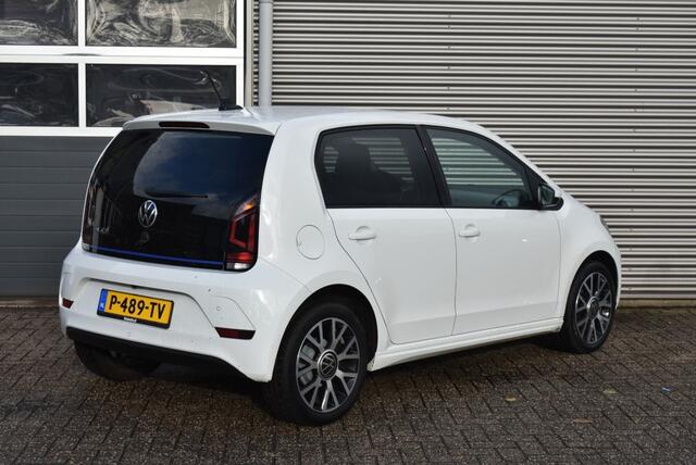 Volkswagen UP! E-UP! STYLE / STOEL VERWARMING / ACHTERUITRIJ CAMERA / 5 DEURS