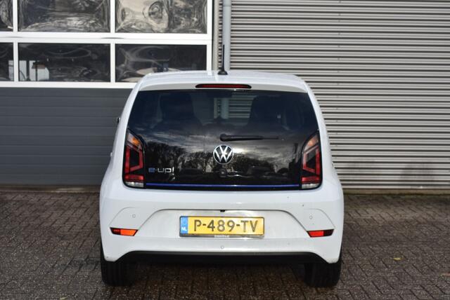 Volkswagen UP! E-UP! STYLE / STOEL VERWARMING / ACHTERUITRIJ CAMERA / 5 DEURS