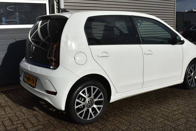 Volkswagen UP! E-UP! STYLE / STOEL VERWARMING / ACHTERUITRIJ CAMERA / 5 DEURS