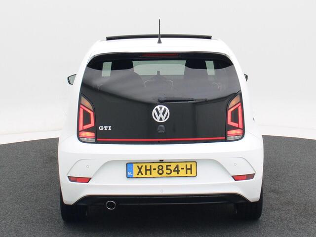 Volkswagen UP! 1.0 TSi GTi 115 Pk | Panoramadak | Sportstoelen | Stoelverwarming | LED-verlichting | Privacy Glass | Bluetooth | Lederen Sportstuur | 17 Inch |66.659 Km!