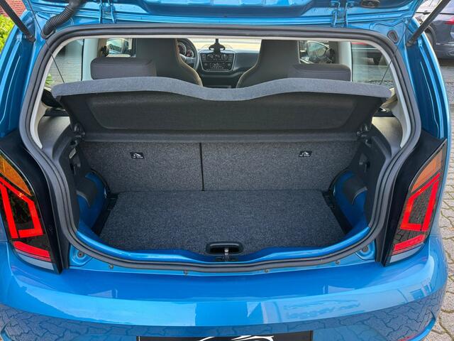 Volkswagen UP! 1.0 camera, airco, stoelverw, cruise