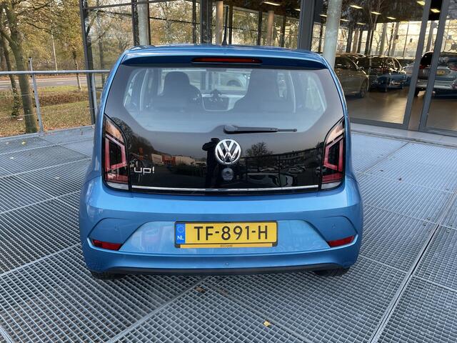 Volkswagen UP! 1.0 BMT high up! | Achteruitrijcamera | Cruise Control | Airco |