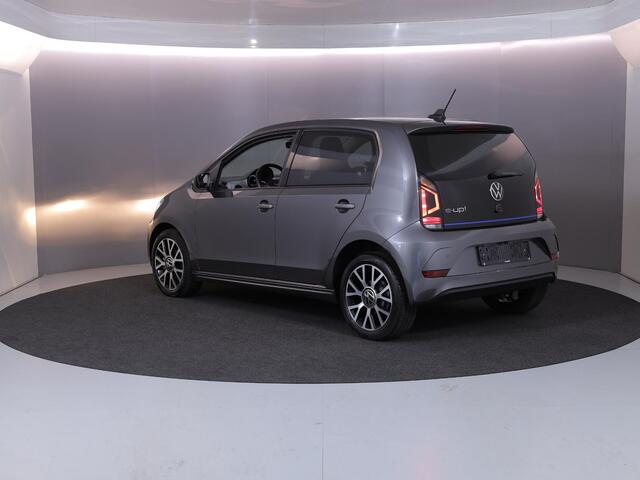 Volkswagen UP! e-Up! e-up! Style 83 pk | Navigatie via App | Autom. airco | Parkeersensoren achter | Achteruitrijcamera | Cruise control | Stoelverwarming |