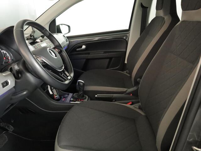 Volkswagen UP! e-Up! e-up! Style 83 pk | Navigatie via App | Autom. airco | Parkeersensoren achter | Achteruitrijcamera | Cruise control | Stoelverwarming |