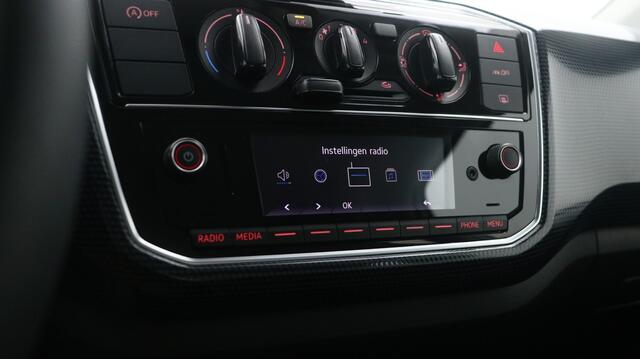 Volkswagen UP! 1.0 65pk / Airco / DAB+