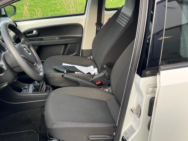 Volkswagen UP! 1.0 BMT move up!